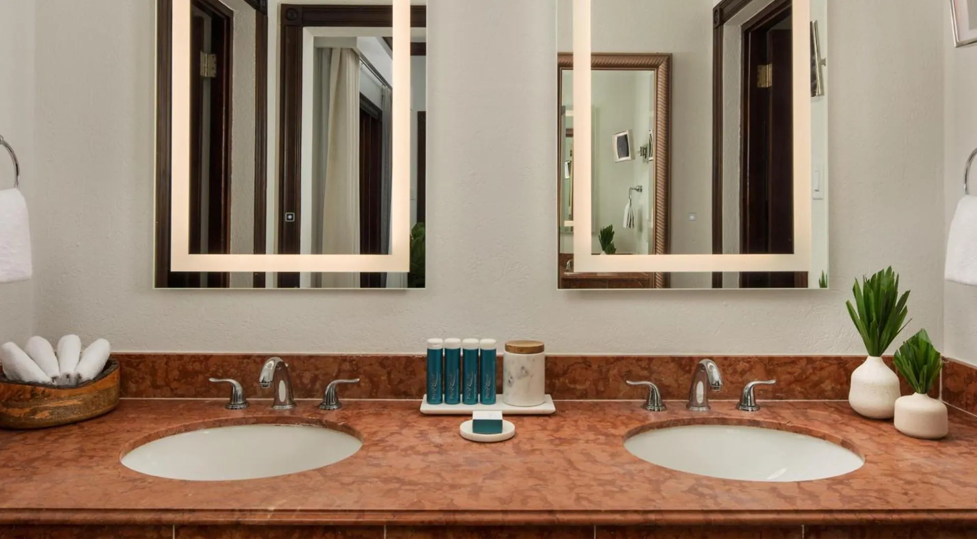 Sandals Royal Plantation All Inclusive - Couples Only (Adults Only) Ocho Rios Resort